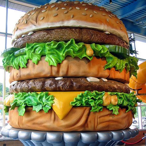 Would You Like Some Fries with that Giant Big Mac? Things To Do In Pittsburgh, Visit Pittsburgh, Shake Cup, Big Burgers, Industrial Restaurant, Food Sculpture, Never Understand, Giant Food, Roadside Attractions