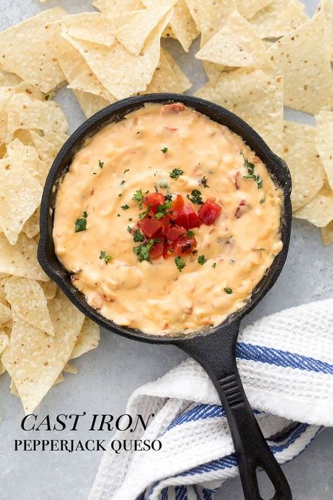 Pepper Jack Queso, Camping Dessert Recipes, Cast Iron Skillet Cooking, Camping Dishes, Camping Desserts, Queso Recipe, Iron Skillet Recipes, Texas Food, Skillet Recipes