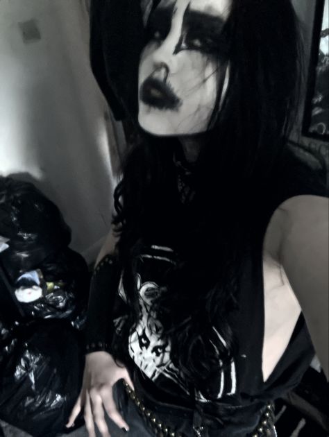 Black Metal Fashion, Metalhead Fashion, Metalhead Guy, Metal Outfit, Metalhead Girl, Black Metal Art, Horror Makeup, Goth Makeup, Gender Envy