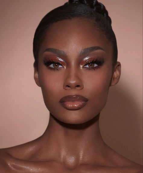 Bronze Makeup Look, Sultry Makeup, Girly Makeup, Bronze Makeup, Brown Skin Makeup, Latest Makeup, Dark Makeup, Dark Skin Makeup, Beauty Makeup Tips