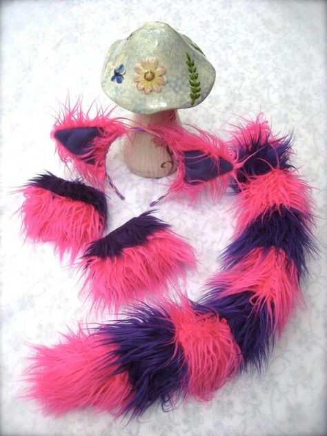 . Cat Tail Costume, Cheshire Cat Halloween, Pink Halloween Costumes, World Book Day Ideas, Cheshire Cat Costume, Painting The Roses Red, Halloween Dance, Wonderland Costumes, Pink Costume