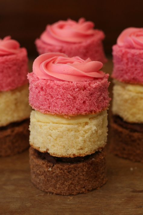 Stacked Mini Cakes, Neopolitan Cupcakes, Strawberry And Vanilla Cake, Neopolitan Cake, Neapolitan Cake, Cake Land, How To Stack Cakes, Neapolitan Ice Cream, Tiny Cakes