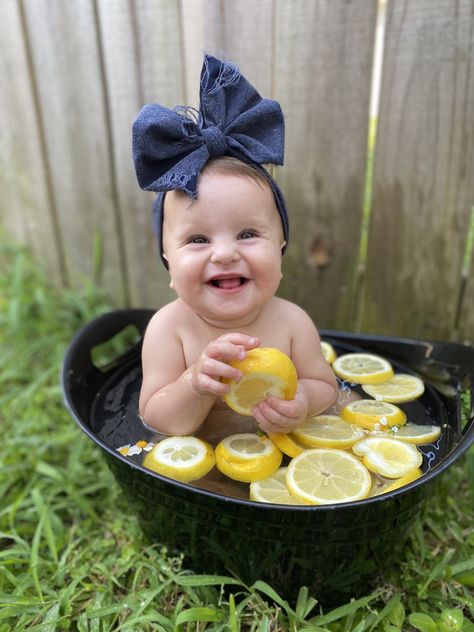 Lemon citrus fruit baby photoshoot Lemons Photoshoot, Photoshoot With Lemons, Lemon Baby Photoshoot, Fruit Photoshoot Baby, Baby Fruit Bath Photoshoot, Newborn Lemon Photoshoot, Baby Boy Photography, Baby Photoshoot, Baby Photography