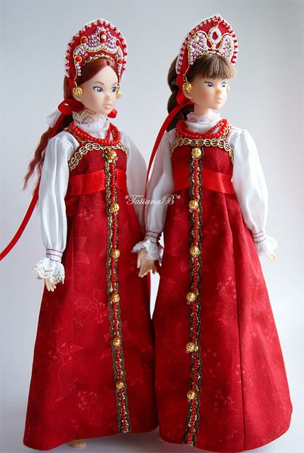 Traditional Russian costume for Momoko Doll. Make Doll Clothes, Make Doll, Headboard Queen, Sculpted Doll, Brownie Girl Scouts, Leather Headboard, National Dress, Folk Dresses, Russian Doll