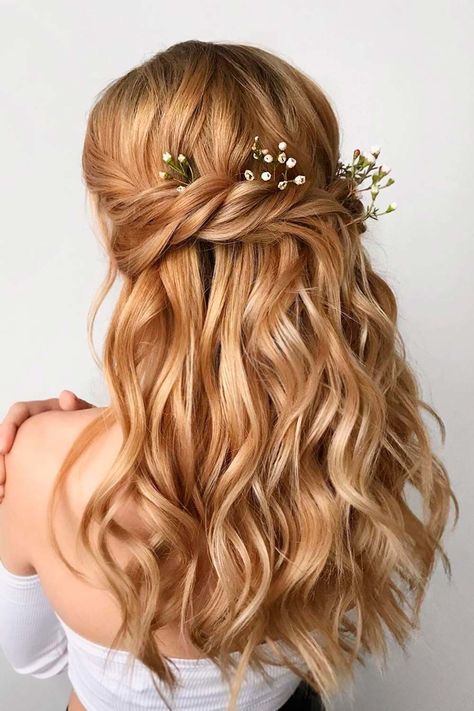 Wedding Hairstyles Strawberry Blonde, Wedding Hair Strawberry Blonde, Wedding Hairstyles Red Hair, Matric Dance Hairstyles, Hair For Wedding Guest, Wedding Bridesmaid Hairstyles, Blonde Bridal Hair, Classic Wedding Hairstyles, Country Wedding Hairstyles