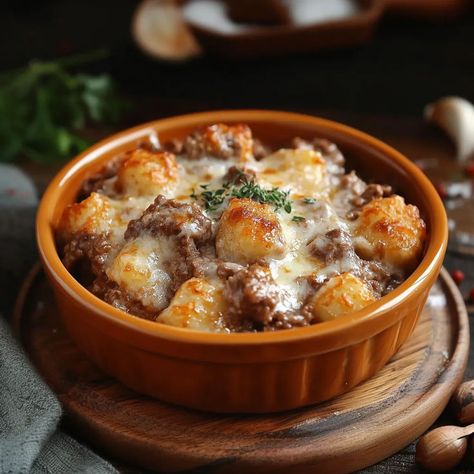 EASY ANGEL BEEF CASSEROLE Ground Beef Cream Cheese, Cheeseburger Meatloaf, Baked Meatloaf, Mexican Casserole Recipe, Chicken Parmesan Pasta, Chicken Pasta Bake, Garlic Parmesan Chicken, Cozy Meals, Tater Tots