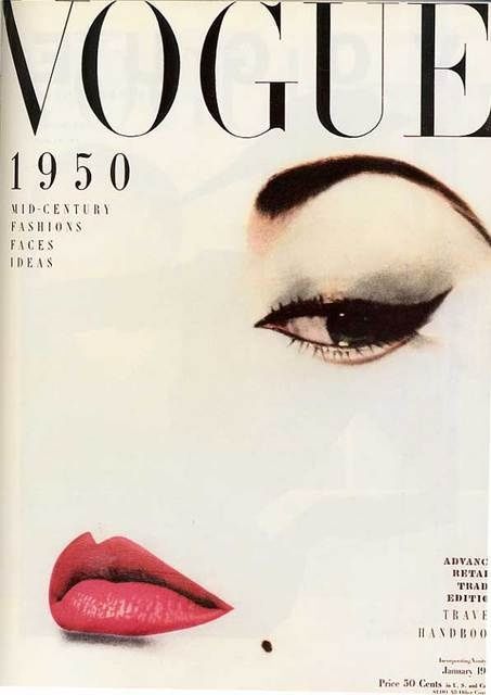 Me llamó la atención el minimalismo de esta portada de Vogue, ya que hace que esta se vea mucho más interesante para el lector. A Magazine, Red Lipstick, Magazine Cover, Vogue, Magazine, Red, Beauty, Design