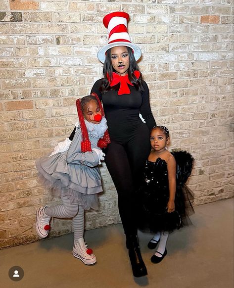 Easy Disney Costumes, Sibling Halloween Costumes, Quick Halloween Costumes, Mommy And Baby Pictures, Pretty Halloween Costumes, Pregnant Halloween, Costumes For Teens, Baddie Outfits Ideas, Halloween Costume Outfits