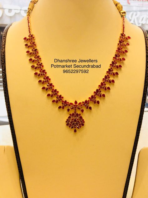 Light weight Ruby Neckless Kempulu Necklace, Ruby Jewelry Necklaces Simple, Simple Ruby Necklace Designs, Ruby Necklace Designs Gold, Ruby Necklace Indian Gold, Ruby Jewelry Necklaces Gold, Ruby Rings Women, Ruby Necklace Indian, Kempu Necklace