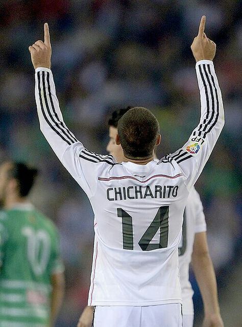 Javier Hernandez, Modern Feminism, Mexico Soccer, Football Stuff, Good Soccer Players, Hala Madrid, Soccer Guys, Football Pictures, Soccer Club