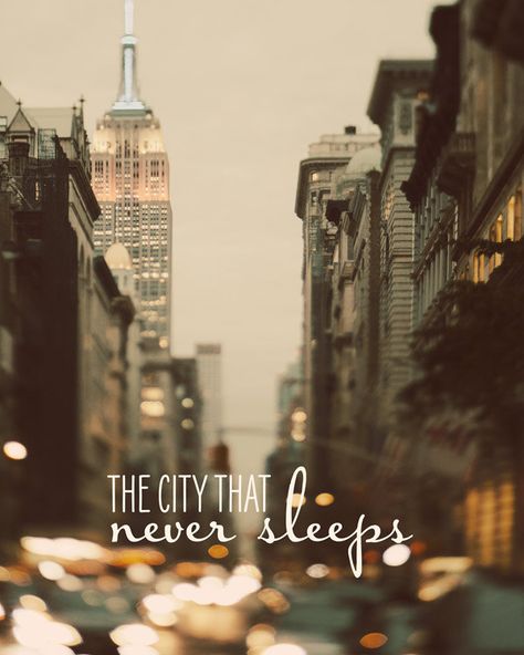 The city that never sleeps. Manhattan At Night, Text Typography, Voyage New York, I Love Nyc, Nyc Manhattan, Empire State Of Mind, Manhattan Ny, Art Brown, Manhattan Nyc