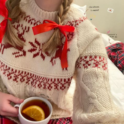 Christmas Time Outfits, Tree Farm Outfits, Tree Farm Aesthetic, Christmas Tree Farm Aesthetic, Christmas Aesthetic Coquette, Sweater Outfits Aesthetic, Farm Outfits, Romanticizing Winter, Christmas Sweater Outfit