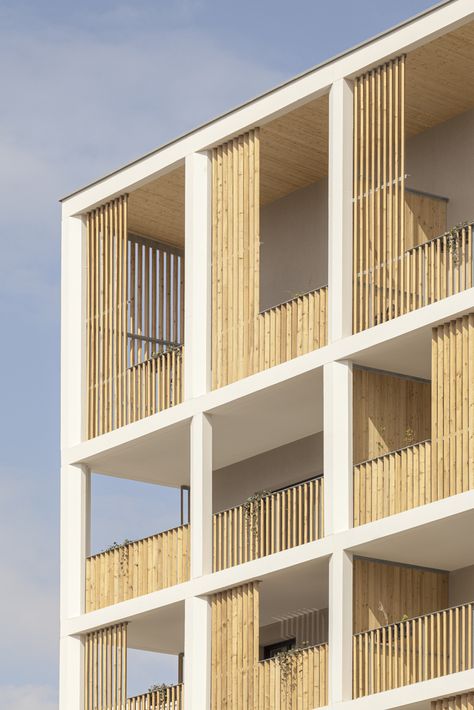 Wood Facade, Facade Material, Wood Building, Layout Architecture, Building Facade, Balcony Design, Apartment Balconies, Facade Architecture, Facade Design