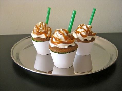 Caramel Frappuccino Cupcakes Frappuccino Cupcakes, Starbucks Cupcakes, Caramel Frappe, Caramel Frappuccino, Starbucks Caramel, Gingerbread Latte, Cupcake Cake, Dessert Cupcakes, Frappe