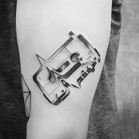 Cassette Tattoo, Dj Tattoo, Key Tattoo Designs, Pair Tattoos, Music Tattoo Sleeves, Key Tattoo, Music Tattoo Designs, Tattoo Signs, Tattoo Photography