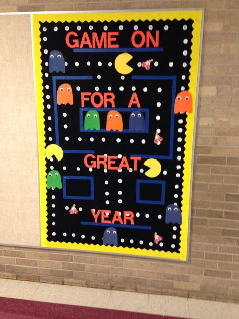 Pacman Bulletin Board, Welcome School, Employee Appreciation Board, Up Bulletin Board, Creative Bulletin Boards, Board Game Themes, Classroom Designs, Elementary Bulletin Boards, Bulletin Boards Theme