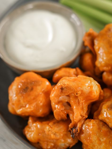 Buffalo Cauliflower Wings - Sarah's Vegan Kitchen Vegan Buffalo Sauce, Roasted Cauliflower Recipe, Vegan Buffalo Cauliflower, Cauliflower Buffalo Wings, Healthy Superbowl Snacks, Roasted Cauliflower Recipes, Buffalo Cauliflower Bites, Cauliflower Wings, Baked Potato Recipes