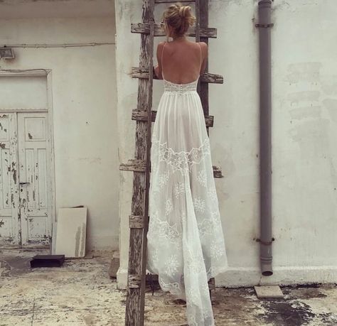 Bohemian Chic Dresses, Hippie Bride, Wedding Dresses Hippie, Boho Chic Wedding, Bohemian Wedding Dresses, Beauty Dress, Hippie Dresses, Best Wedding Dresses, Wedding Dress Inspiration