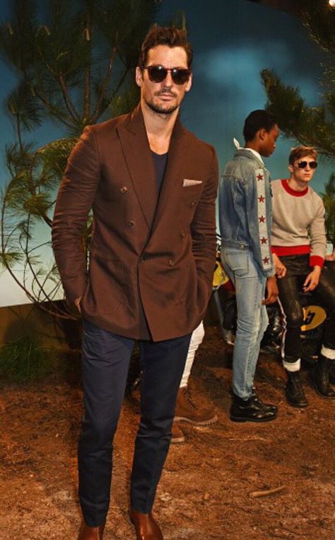 ❤ David Gandy Style, David Beckham Style, Blazer Outfits Men, Mens Smart Casual Outfits, Classy Suits, David James Gandy, Mens Fashion Blazer, Smart Casual Men, Estilo Country