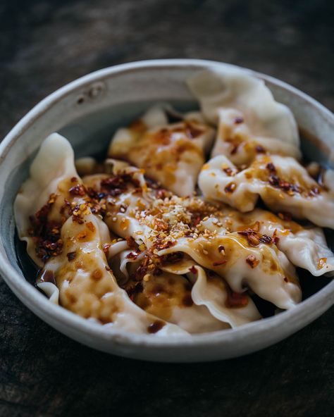 Chengdu Zhong Dumplings Recipe Dumplings, Sichuan Restaurant, Dumpling Recipes, Dim Sum Dumplings, Dumpling Sauce, Easy Dumplings, Cooking Projects, Yum Cha, Pork Dumplings