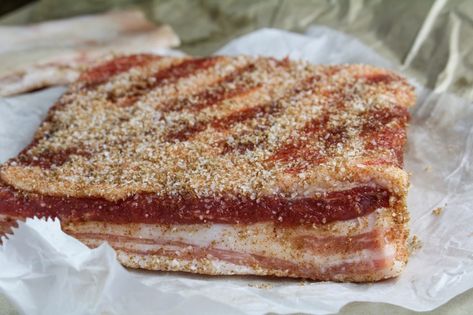 Pork Belly Bacon Smoked Bacon Recipes, Curing Bacon, Caramelized Pork, Cured Meat Recipes, Make Bacon, Pork Belly Recipes, How To Make Bacon, Smoked Meat Recipes, Homemade Sausage