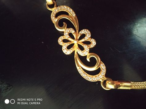 Mugappu Designs Gold Simple, Mugappu Designs Gold, Pusthela Thadu, Mugappu Design, Mugappu Designs, Thali Design, Mugappu Chain, Thali Chain, Ballet Hairstyles