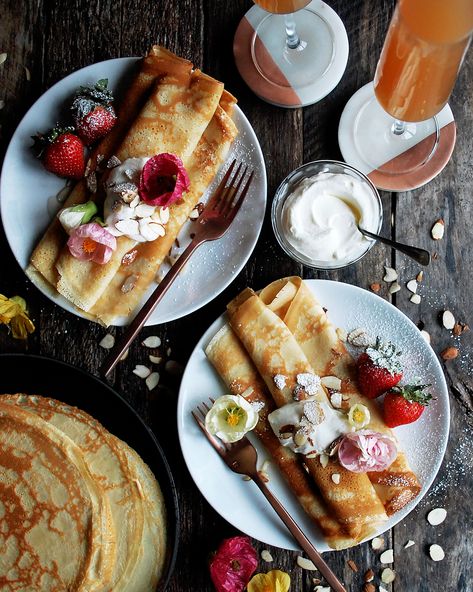 Amaretto Crepes with Grapefruit Mimosas, the perfect #recipe for #mothersday #brunch - The Original Dish @theoriginaldish Grapefruit Mimosa, Breakfast Crepes, Crepes And Waffles, Famous Recipe, Fruit Breakfast, Homemade Whipped Cream, Delicious Breakfast Recipes, Spring Recipes, Sliced Almonds