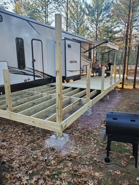 Camper With Porch Decks, Campers With Decks, Diy Camper Deck, Travel Trailer Porch Ideas, Rv Privacy Ideas, Rv Decks Porches, Rv Covers With Decks, Trailer Porch Ideas, Deck Ideas For Campers