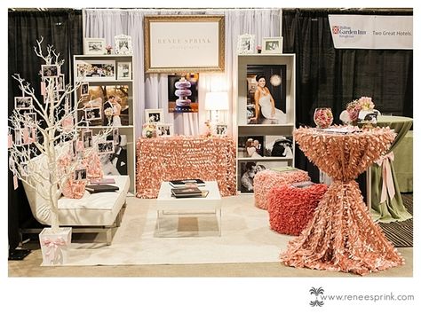 Bridal Show Booth, Wedding Expo Booth, Wedding Show Booth, Booth Display Ideas, Wedding Booth, Expo Display, Bridal Show Booths, Photography Booth, Expo Ideas