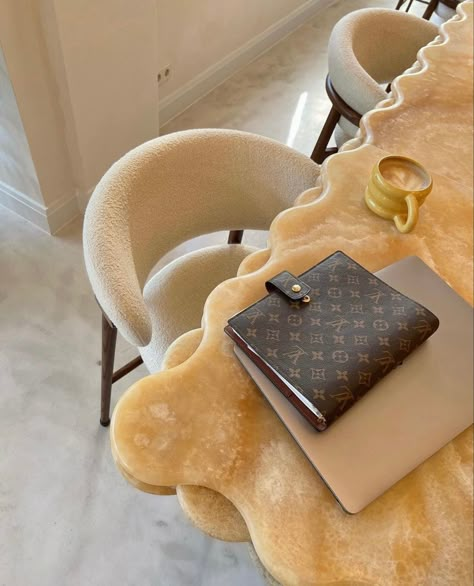 #louisvuitton #agenda #work #workplace Working Girl Aesthetic, Kensington Aesthetic, Aesthetic Gisou, Kings Of Sin, Aesthetic King, Negin Mirsalehi, Dining And Living Room, Workplace Design, Workspace Design