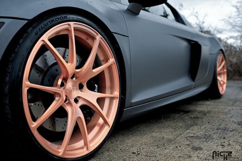 Rose gold wheels Gold Rims Wheels, Rose Gold Car, Rose Gold Rims, Cars Black, Gold Wheels, Gold Car, Car Wheels Rims, Girly Car, Rims For Cars