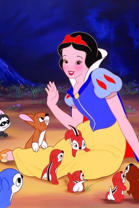 Snow White Snow White And The Seven Dwarfs, The Seven Dwarfs, Seven Dwarfs, On The Ground, The Seven, Snow White, Disney, Animals, White