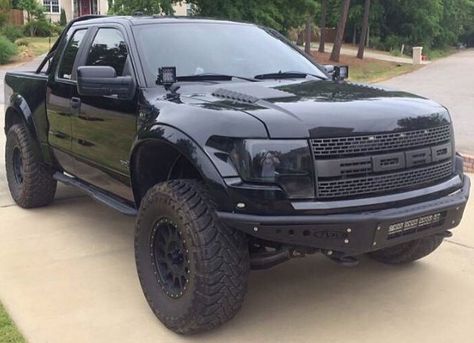 Black on black Ford Raptor 2012 Ford Raptor, Black Ford Raptor, 2014 Ford Raptor, Raptor Ford, Dino Tracks, Ford 150, Ford Raptor Svt, Raptor Truck, Fords 150