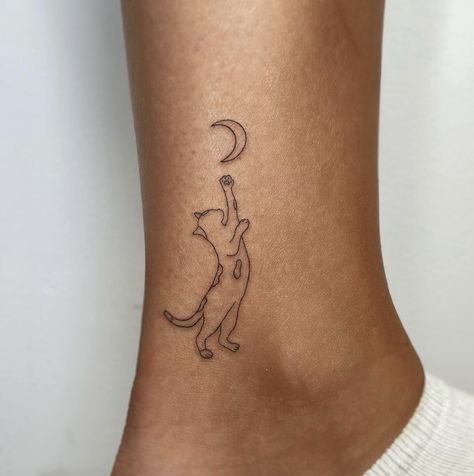 Half Cat Half Butterfly Tattoo, Hand Tattoos Animals, Tattoo Of Two Cats, Tattoo Ideas For Your Cat, Cat Reaching Up Tattoo, Small Cats Tattoos, Small Tattoos For Cats, Tattoos For My Cat, Mirco Tattoos