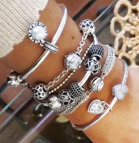 Who could afford so many Pandora bangles with the charms must be super expensive Gothic Jewelry Box, Pandora Jewelry Box, Pandora Bracelet Designs, Pandora Bangle, Pandora Pave, Pandora Collection, Jewelry Box Diy, Pandora Beads, Jewelry Drawing