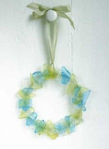 Beach Glass Wreath, Sea Glass Wreath, Sea Glass Diy, Glass Wreath, Beach Glass Crafts, Art Coquillage, Glass Art Projects, Beach Glass Art, Sea Glass Crafts