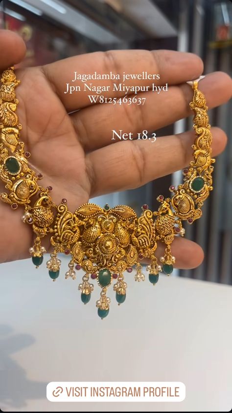 32 Grams Gold Haram Designs, 16 Grams Gold Necklace Designs, Gold Haram Designs, Mang Tika, Indian Gold Necklace Designs, Simple Necklace Designs, Wedding Jewellery Designs, Short Necklaces, Bridal Jewelry Sets Brides