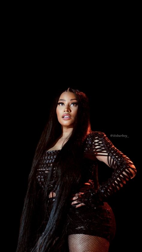 Nicki Minaj Aesthetic Wallpaper Iphone, Nicki Minaj Black Aesthetic, Nicky Minja, Nicki Wallpaper, Nicki Minaj Aesthetic Wallpaper, Nicki Minaj Aesthetic, Nikki Manaj, Nicki Minaj Hairstyles, Nicki Minaj Wallpaper