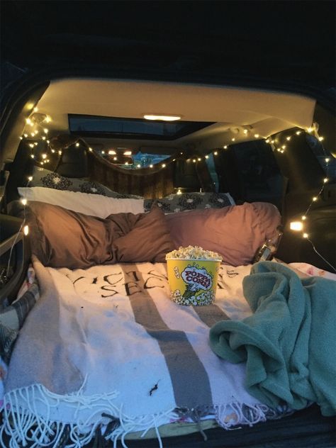 Truck Bed Date, Camping Date, Sleepover Room, Dream Dates, Romantic Date Night Ideas, Cute Date Ideas, Fun Sleepover Ideas, Drive In Movie, Summer Plans