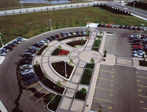 Unilock - Office building parking lot with Series 3000 paver by Unilock Office Parking Lot, Circle Parking Plan, Rectangular Site Plan Architecture, Parking Lots Design, Beautiful Parking Lot, Parking Lot Design Architecture, Small Parking Lot Design, Parking Lot Plan, Parking Lot Ideas