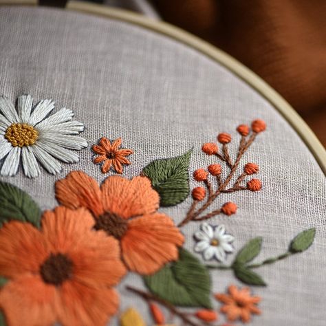 Embroidery Kit For Beginner Modern Embroidery Kit with | Etsy Flower Embroidery Hoop, Hoop Wall Art, Modern Embroidery Kit, Embroidery Hoop Wall, Beginner Embroidery Kit, Embroidery Hoop Wall Art, Crewel Embroidery Kits, Pretty Embroidery, Diy Embroidery Kit