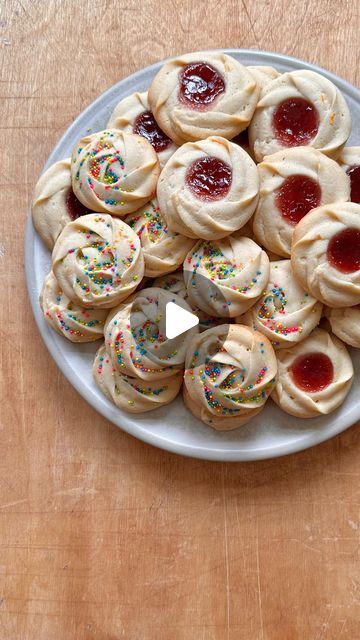 Dan Langan on Instagram: "Piped butter cookies from BAKE TOUR HEART OUT! 
#cookies #buttercookies #bakeyourheartout" Butter Buds Cookies, Christmas Swirl Butter Cookies, Cloudy Kitchen Butter Cookies, Butter Cookies With Sprinkles, Butter Cookie With Sprinkles, Cinnamon Girl, Whip It, Open The Door, Butter Cookie