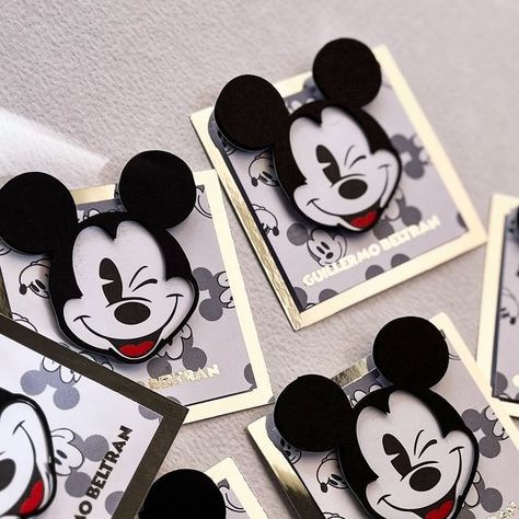 Papeleria social 💌 Invitaciones on Instagram: "Tarjetas 3D para regalitos 🎁" Disney Theme Party, Party Topper, Pinterest Diy Crafts, Birthday Tags, Money Holder, Money Holders, February 10, Cameo Projects, Disney Theme