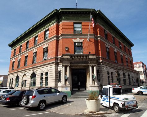 P062 NYPD Police Station Precinct 62, Bensonhurst, Brooklyn, New York City Police Precinct, Chicago Street, New York Police, Police Patrol, Nyc History, Places In New York, Police Box, Police Station, Skyscraper Architecture