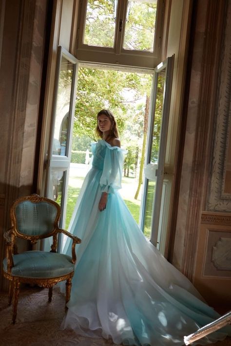 ⚜️Ana Rosa⚜️ Aquamarine Dress, Fairy Gown, Ocean Dress, Green Ball Gown, Runway Gowns, Old Fashion Dresses, Organza Dress, Believe In Magic, Monique Lhuillier