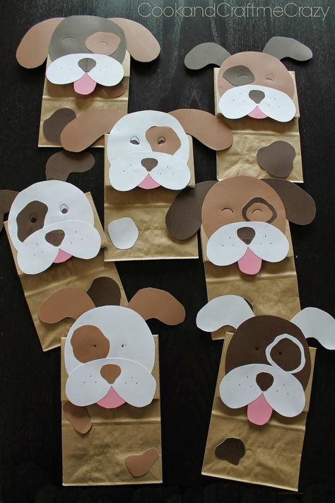 Puppy Dog Party Bags | Next time you're having a party, you need to craft these #DIYpartybags! Puppy Dog Party, Dog Party Decorations, Puppy Crafts, Dog Themed Birthday Party, Dog Themed Parties, Paper Bag Crafts, Puppy Birthday Parties, Dog Birthday Party, Puppy Birthday