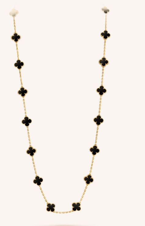 Van Cleef & Arpels Vintage Alhambra 20 Motifs Long Necklace in OnyxFaithful to the very first Alhambra® je Jewelry Princess, Van Cleef And Arpels Jewelry, Van Cleef And Arpels, Royal Jewels, Georg Jensen, Van Cleef Arpels, Van Cleef, Dream Jewelry, Clover Leaf