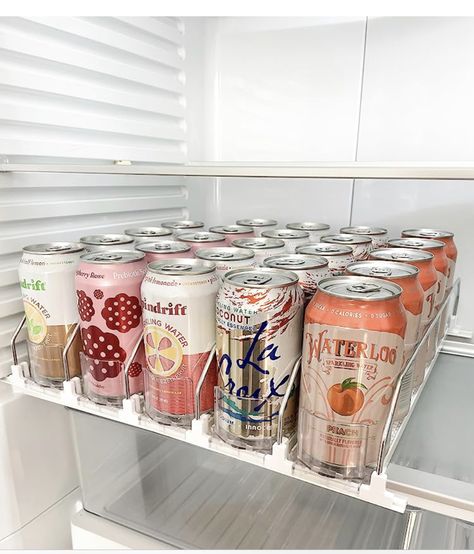 Dream Fridge, Drink Organizer, Gerobak Dorong, Refrigerator Ideas, Drink Fridge, Pantry Fridge, Drink Storage, House Organisation, Fridge Organisers