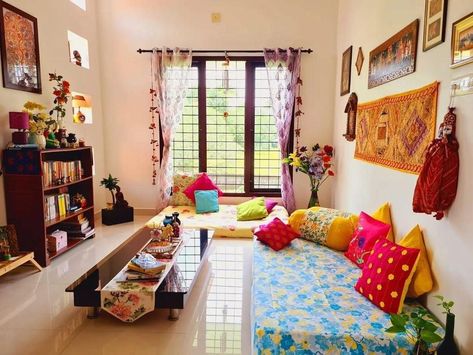 Floor Seating Living Room, Colorful Room Decor, Indian Living Room, Indian Room Decor, Indian Room, Indian Bedroom Decor, Drawing Room Decor, Colorful Room, Simple Living Room Decor