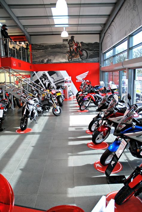 Motorcycle Shop Design, Motorbike Showroom, Motorcycle Showroom Design, Hd 883 Iron, Motorbike Store, Batman Comic Wallpaper, Motorcycle Store, Garage Workshop Organization, Motorcycle Equipment